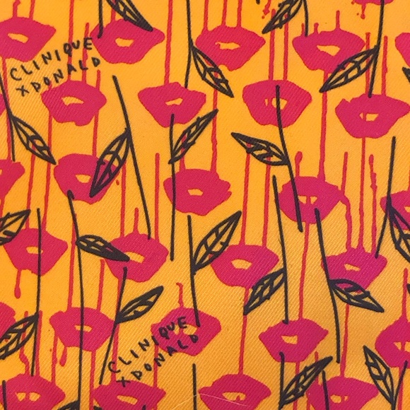 Clinique x Donald Bright Orange Makeup Bag - Picture 6 of 8